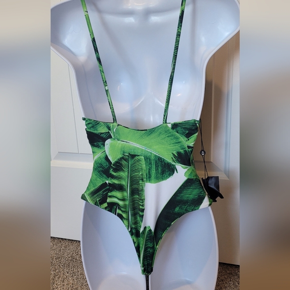 NWT Stone Fox Swim One piece 🌴 - Picture 7 of 7